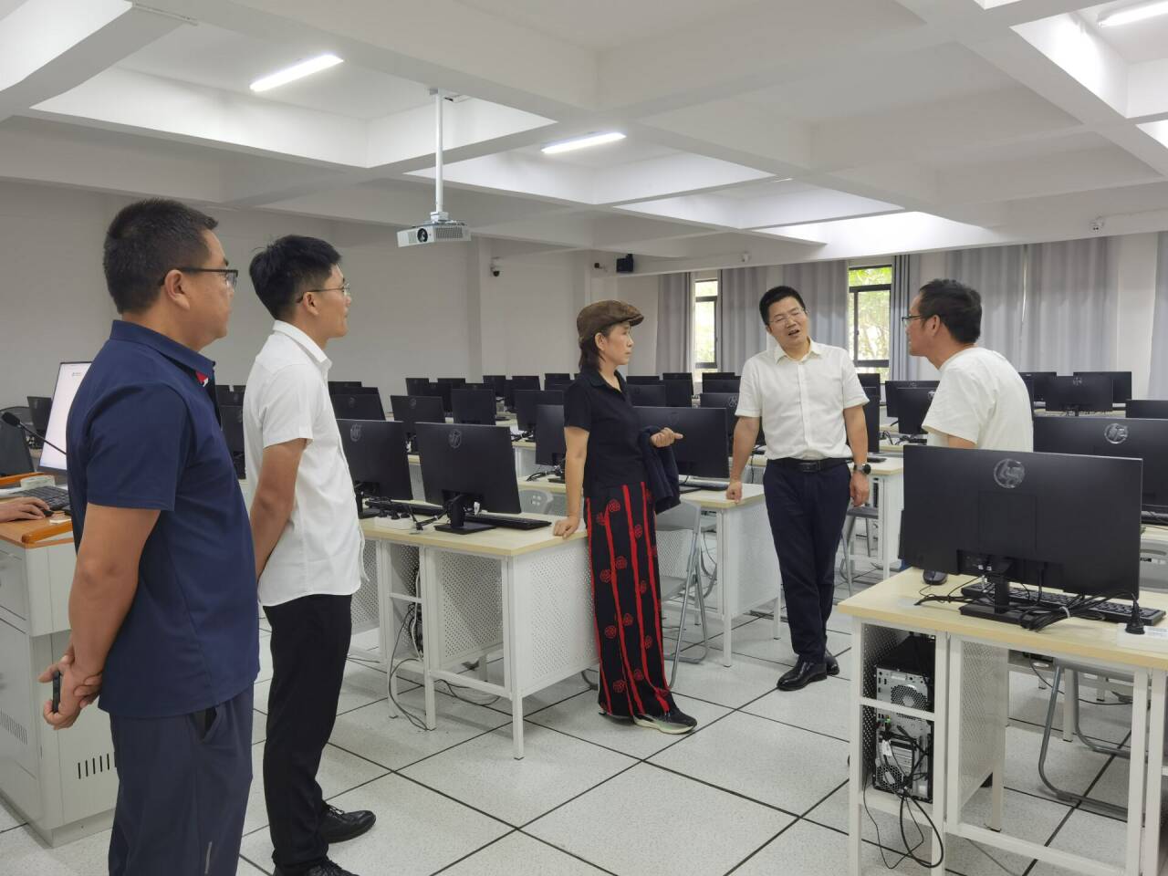 MK体育官网